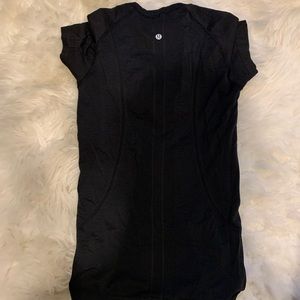 Lululemon black short sleeve swiftly
